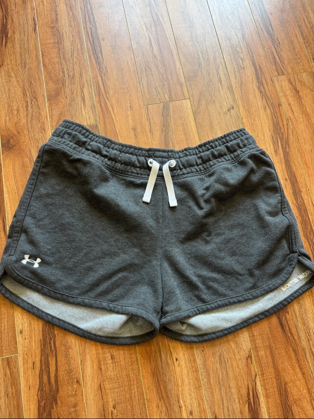 Under Armour Women's Dark Gray Athletic Drawstring Shorts size L